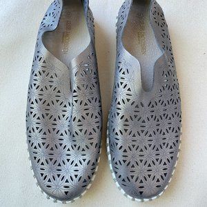 Ilse Jacobsen Hornbaek Silver White Perforated Slip On Sneakers Size 37 Unique!